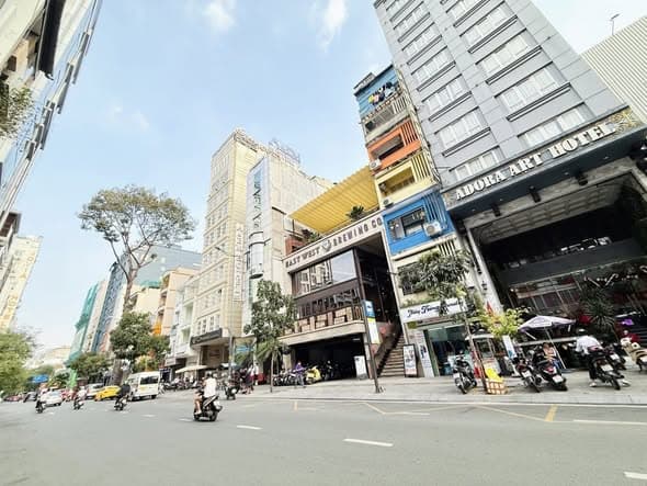 Siêu Phẩm Khách Sạn Ngay Chợ Bến Thành, Quận 1 - Dòng Tiền Khủng 200tr/tháng