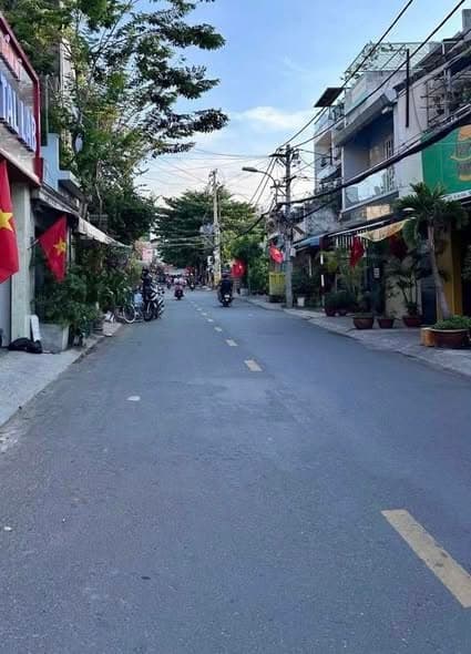 Mặt Tiền Kinh Doanh Vị Trí Vàng, Dòng Tiền 20 Triệu/Tháng, Ngang 7m Cực Hiếm