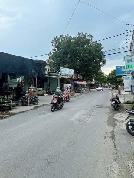 Nhà Mặt Tiền Kinh Doanh Sầm Uất Ngay Chợ Thanh Hoá - Trảng Dài - Diện Tích 235m² - 4.49 Tỷ