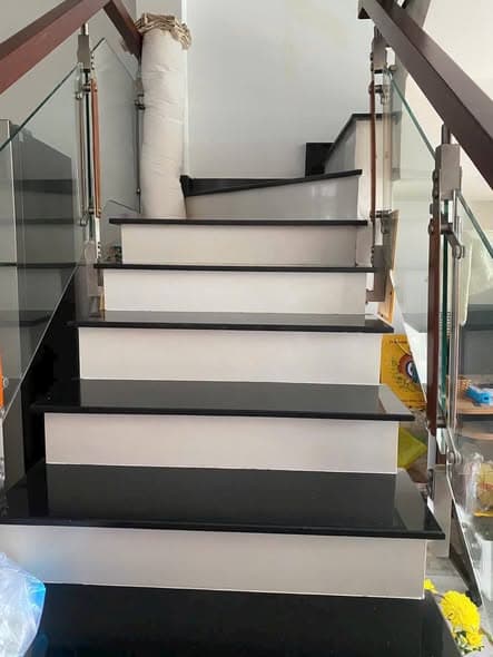 Bán Gấp Nhà 1 Trệt 1 Lầu Hẻm Xe Hơi Phường 7, TP. Tân An, Giá Chỉ 2.2 Tỷ