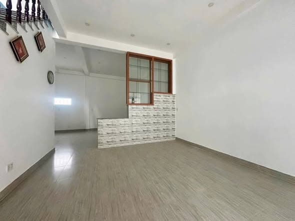 Bán Gấp Nhà 1 Trệt 1 Lầu Hẻm Chợ Đêm, Phường 1, TP Tân An, Giá Chỉ 2.1 Tỷ
