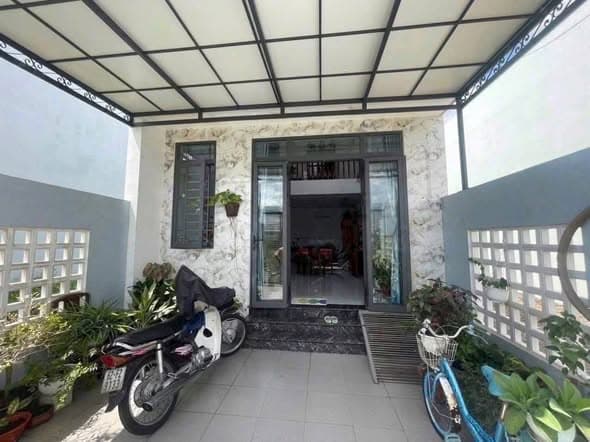 Bán Gấp Nhà Cấp 3 Mới Xây Hẻm Xe Hơi Nguyễn Văn Rành, P7, TP. Tân An - Giá Chỉ 2.7 Tỷ