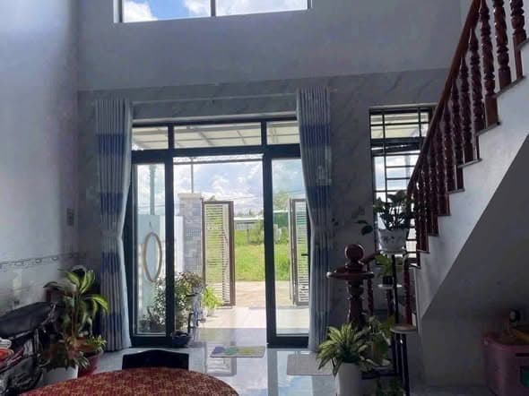 Bán Gấp Nhà Cấp 3 Mới Xây Hẻm Xe Hơi Nguyễn Văn Rành, P7, TP. Tân An - Giá Chỉ 2.7 Tỷ